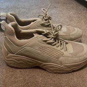 Kendal Kylie shoes